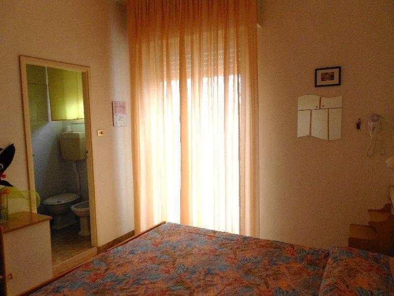 Hotel Vevey Римини Номер фото