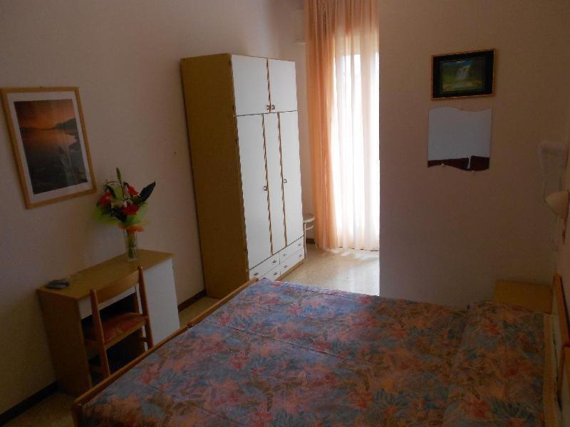 Hotel Vevey Римини Экстерьер фото