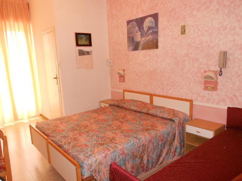 Hotel Vevey Римини Номер фото
