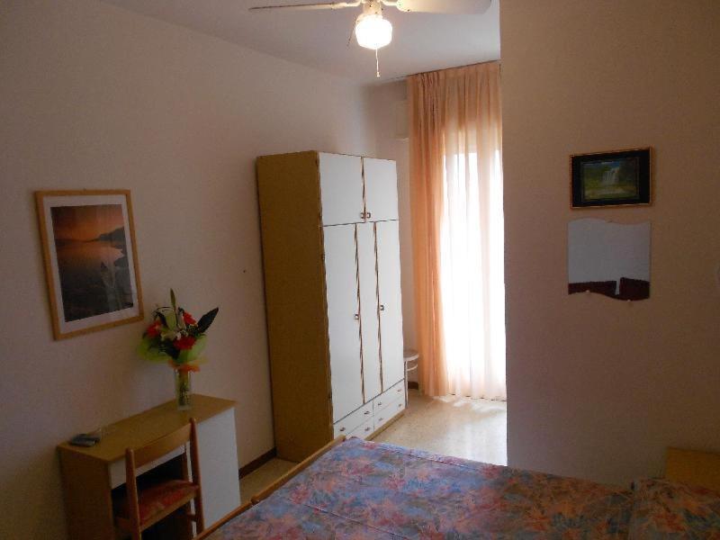 Hotel Vevey Римини Номер фото